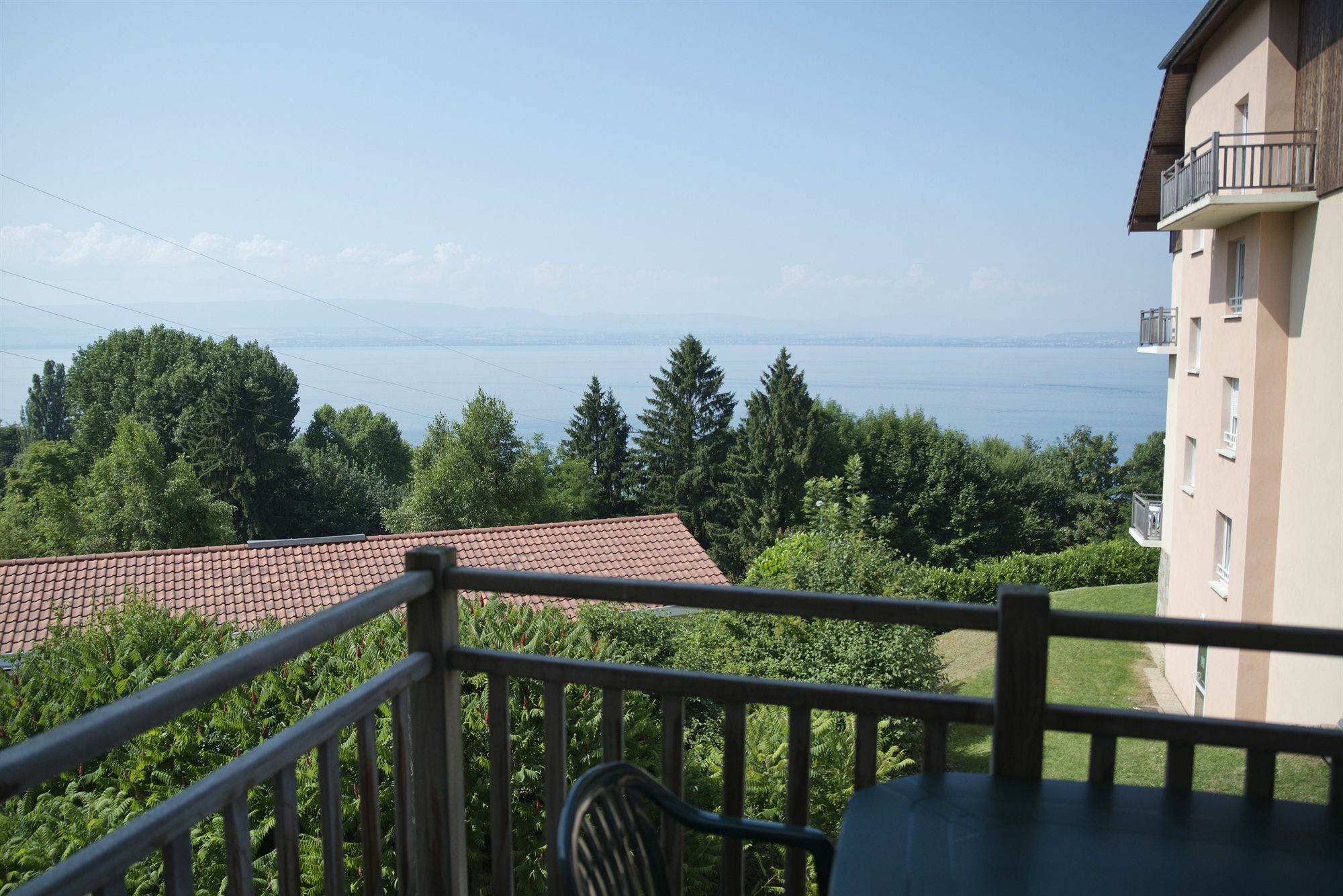 Zenitude Aparthotel Evian Les Terrasses Du Lac, Ascend Collection Exterior photo